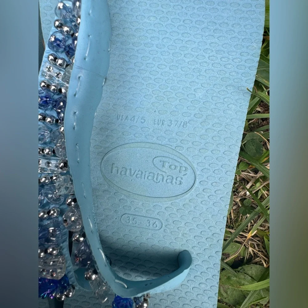 Havaianas Light Blue Crystal Embellished Sandals US size 4/5